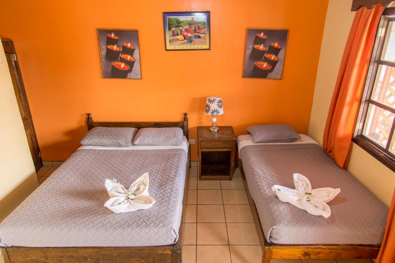 Berakah B&B- Central Park Copán Exteriör bild
